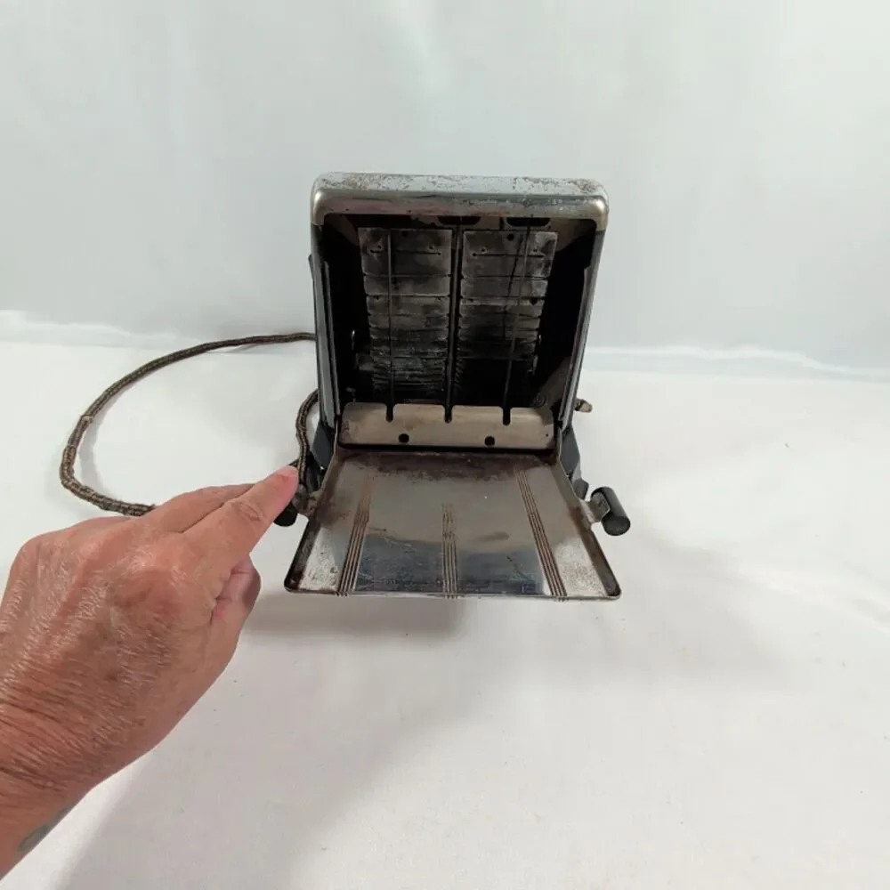 Vintage Sterling Electric Mfg Chrome Flip Door Toaster Type AUJ Chicago Untested